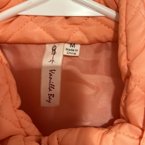 Vanilla Bay Quilted Peach Vest - Picture 4 of 9